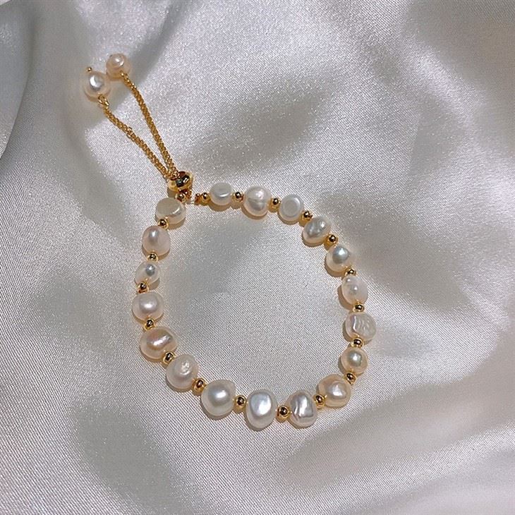 Natural Pearl Bracelets